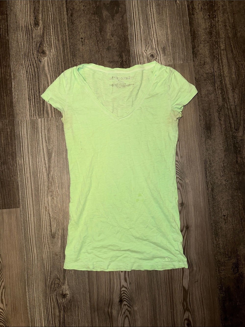 Aeropostale Women's Light Lime V-Neck Short Sleeve Tee